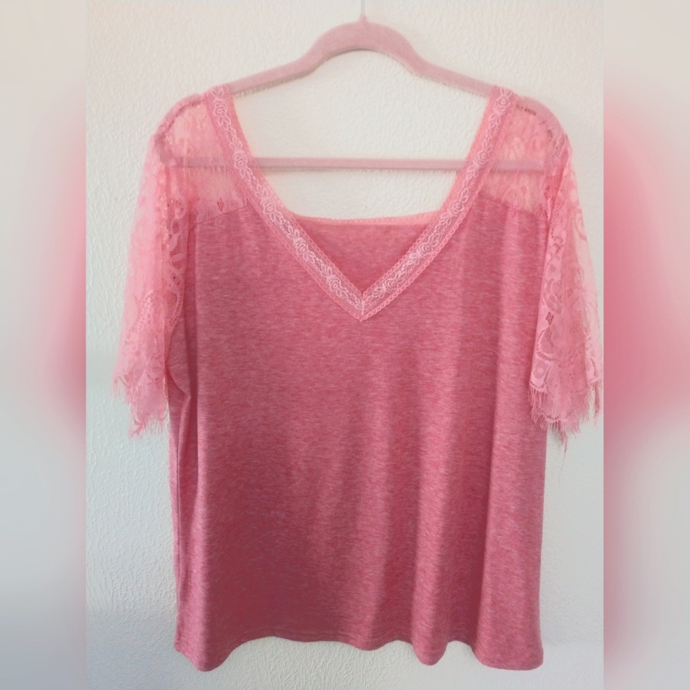 Pink Woman's Top w/Lace Accent Sleeves